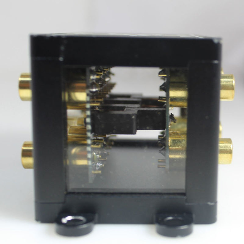B2 Audio 2-to-4 Pair Cockbox RCA Splitter Distribution Block OPEN BOX